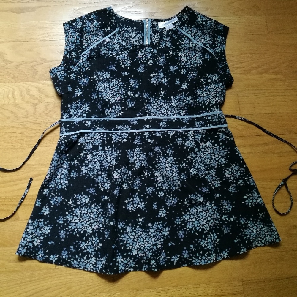 Motherhood maternity floral top size small